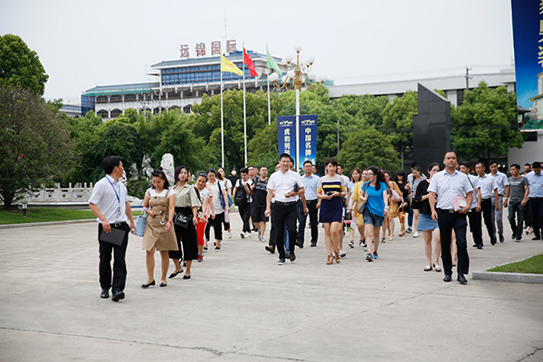 虎豹男裝團購交流内訓會